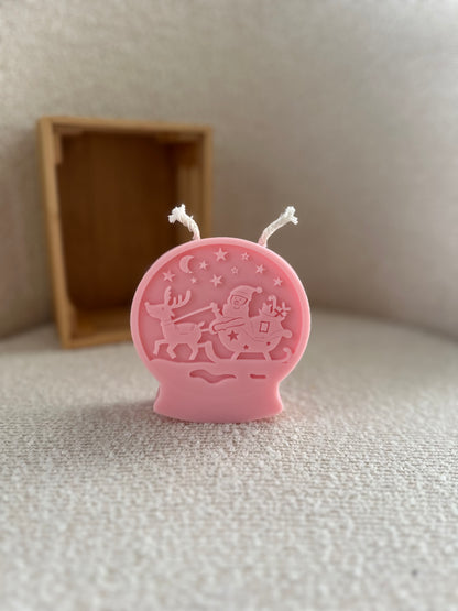 Grosse boule a neige traîneau