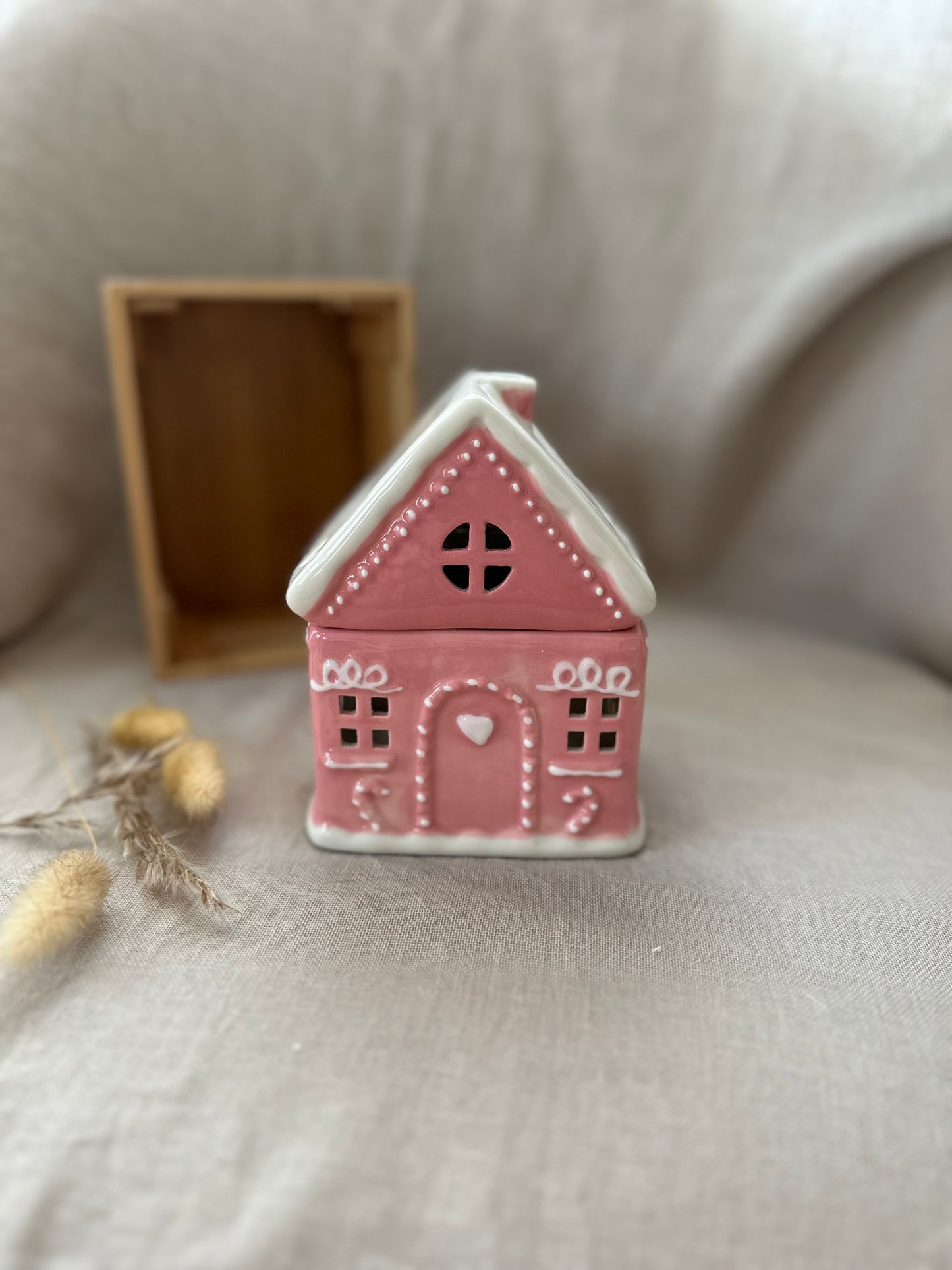 Maison de Noël rose