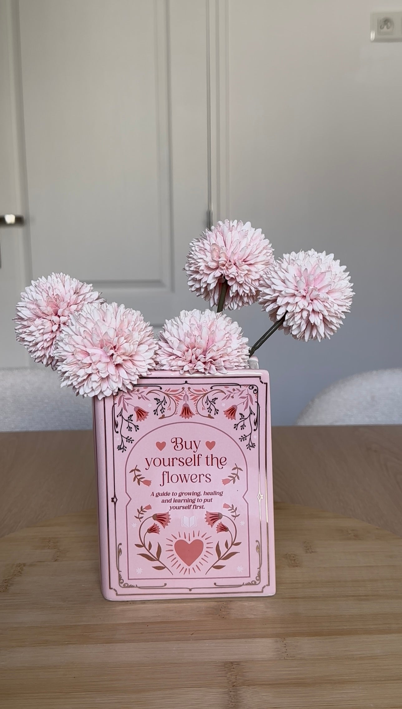 Vase flowers